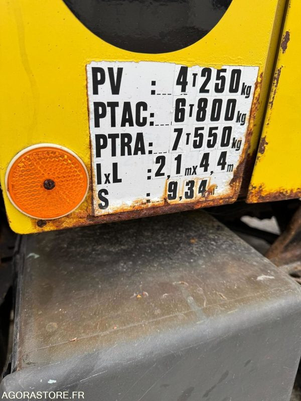 Mercedes Benz UNIMOG 1000 - 1982 - 30960kms - Грузовик: фото 4 Mercedes Benz UNIMOG 1000 - 1982 - 30960kms - Грузовик: фото 4