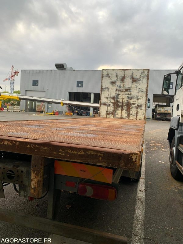 Porteur plateau DAF LF 18.250 - 2004 - 418000 Kms - Грузовик: фото 3 Porteur plateau DAF LF 18.250 - 2004 - 418000 Kms - Грузовик: фото 3