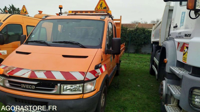 Iveco 35S12 - 2006 - 317864kms - 598BRV31 - Малотоннажный самосвал: фото 1 Iveco 35S12 - 2006 - 317864kms - 598BRV31 - Малотоннажный самосвал: фото 1