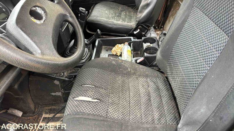 Land Rover Defender - 2010 - 162000kms - AX344QB - Пикап: фото 5 Land Rover Defender - 2010 - 162000kms - AX344QB - Пикап: фото 5