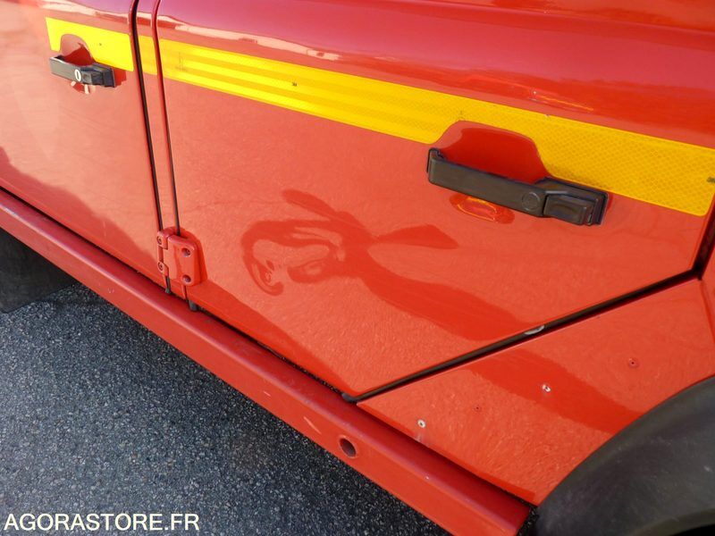 Land Rover Defender Long - Внедорожник: фото 3 Land Rover Defender Long - Внедорожник: фото 3