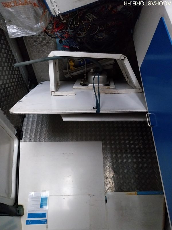 MERCEDES Sprinter 411CDI Fourgon L4 VASP 2004 148238Km ROULANT PRO UNIQUEMENT - Цельнометаллический фургон: фото 1 MERCEDES Sprinter 411CDI Fourgon L4 VASP 2004 148238Km ROULANT PRO UNIQUEMENT - Цельнометаллический фургон: фото 1