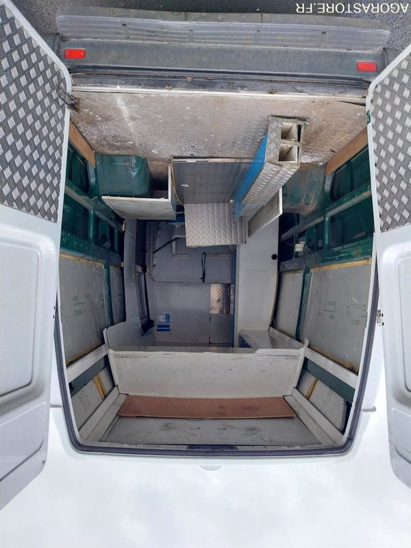 MERCEDES Sprinter 411CDI Fourgon L4 VASP 2004 148238Km ROULANT PRO UNIQUEMENT - Цельнометаллический фургон: фото 2 MERCEDES Sprinter 411CDI Fourgon L4 VASP 2004 148238Km ROULANT PRO UNIQUEMENT - Цельнометаллический фургон: фото 2