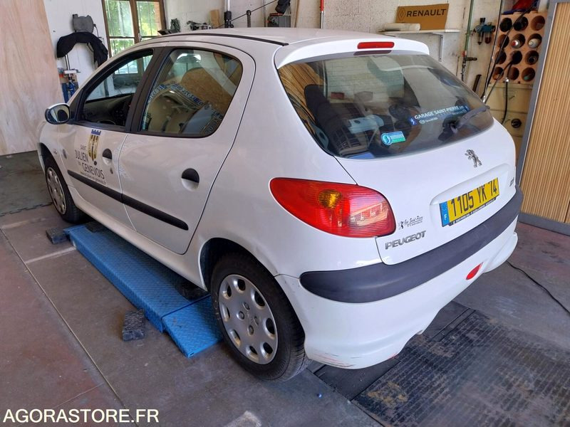 PEUGEOT 206 101700kms - 2005 - Легковой автомобиль: фото 2 PEUGEOT 206 101700kms - 2005 - Легковой автомобиль: фото 2