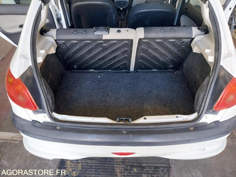 PEUGEOT 206 101700kms - 2005 - Легковой автомобиль: фото 4 PEUGEOT 206 101700kms - 2005 - Легковой автомобиль: фото 4