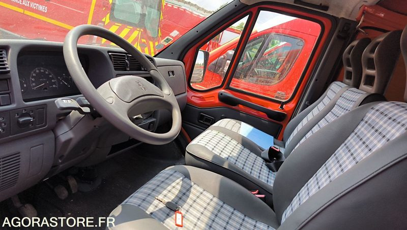 PEUGEOT BOXER - 1988 - 6382kms - Цельнометаллический фургон: фото 4 PEUGEOT BOXER - 1988 - 6382kms - Цельнометаллический фургон: фото 4