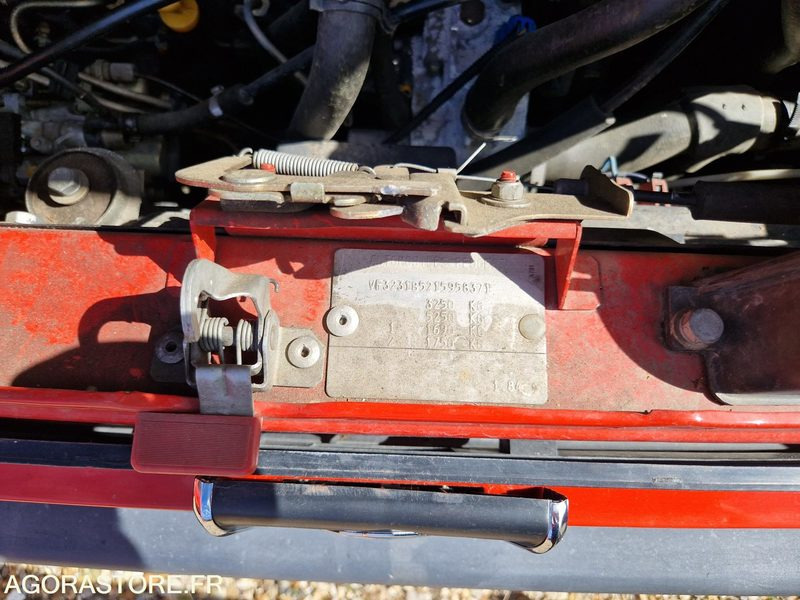 Peugeot Boxer- 2000 - 43336 - 3275XC27 - Цельнометаллический фургон: фото 4 Peugeot Boxer- 2000 - 43336 - 3275XC27 - Цельнометаллический фургон: фото 4