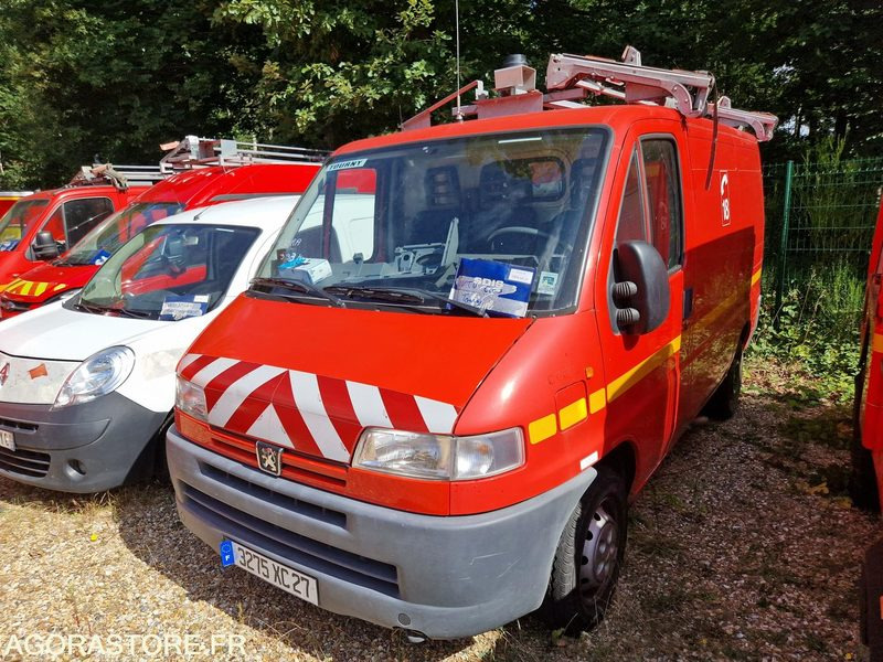 Peugeot Boxer- 2000 - 43336 - 3275XC27 - Цельнометаллический фургон: фото 1 Peugeot Boxer- 2000 - 43336 - 3275XC27 - Цельнометаллический фургон: фото 1