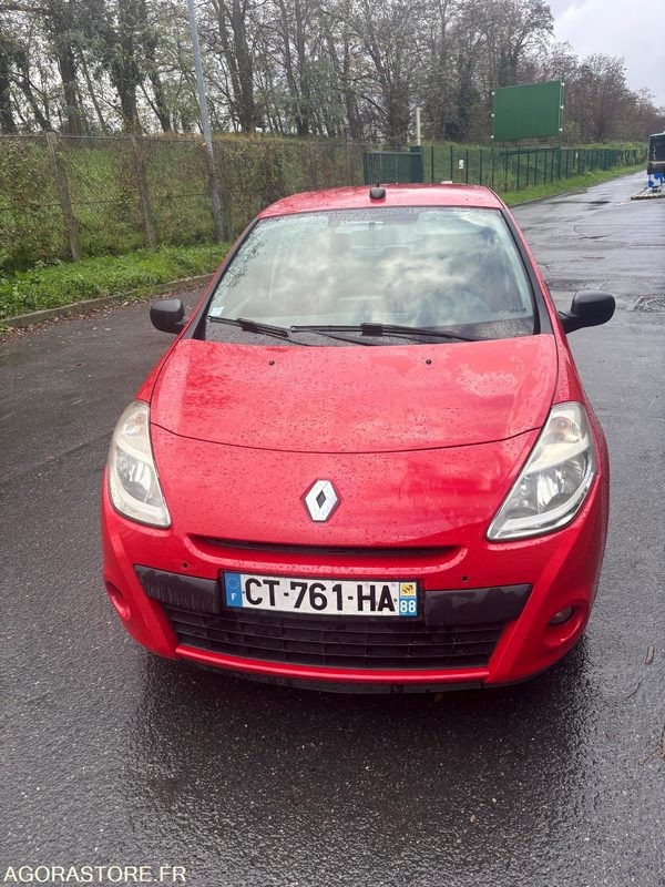 RENAULT - CLIO III (1.5 DCI) - DIESEL - 212000 kms - année 2013 - Легковой автомобиль: фото 3 RENAULT - CLIO III (1.5 DCI) - DIESEL - 212000 kms - année 2013 - Легковой автомобиль: фото 3
