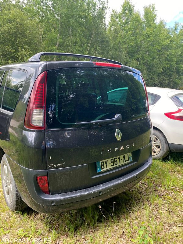 RENAULT ESPACE / 182 000 KM / 2011 / BY-961-XJ - Легковой автомобиль: фото 3 RENAULT ESPACE / 182 000 KM / 2011 / BY-961-XJ - Легковой автомобиль: фото 3