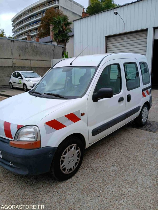 RENAULT KANGOO 1.2 - Легковой автомобиль: фото 2 RENAULT KANGOO 1.2 - Легковой автомобиль: фото 2