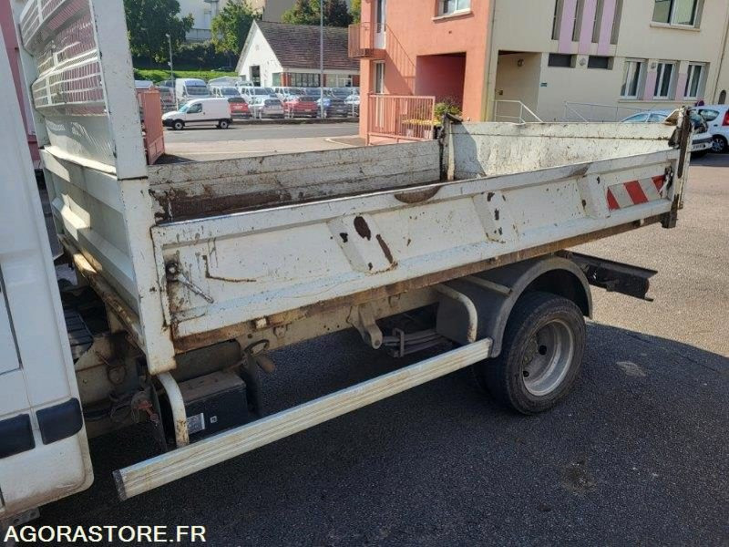 RENAULT MASCOTT BENNNE BASCULANTE (sans contrôle technique) - Малотоннажный самосвал: фото 3 RENAULT MASCOTT BENNNE BASCULANTE (sans contrôle technique) - Малотоннажный самосвал: фото 3