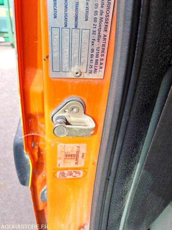RENAULT MASTER - 2006 - 286716 KM - P1505347 - Цельнометаллический фургон: фото 5 RENAULT MASTER - 2006 - 286716 KM - P1505347 - Цельнометаллический фургон: фото 5