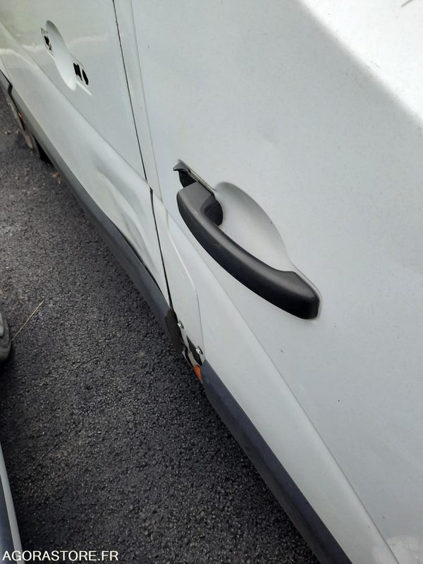 RENAULT MASTER - 2013 - 50449KM - Цельнометаллический фургон: фото 3 RENAULT MASTER - 2013 - 50449KM - Цельнометаллический фургон: фото 3