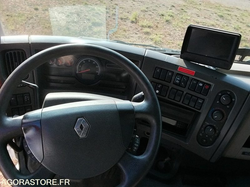 RENAULT PREMIUM 380-26 / 2010 / 475 190 km - Грузовик-шасси: фото 4 RENAULT PREMIUM 380-26 / 2010 / 475 190 km - Грузовик-шасси: фото 4