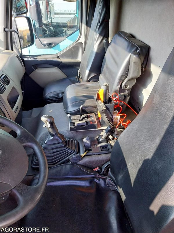 RENAULT PREMIUM 380-26 / 2010 / 475 190 km - Грузовик-шасси: фото 5 RENAULT PREMIUM 380-26 / 2010 / 475 190 km - Грузовик-шасси: фото 5