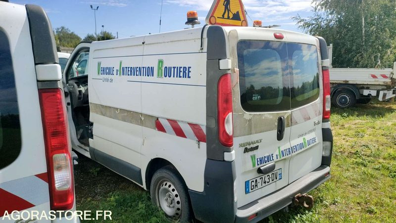 RENAULT TRAFIC - 2007 - 404190 KM - Цельнометаллический фургон: фото 4 RENAULT TRAFIC - 2007 - 404190 KM - Цельнометаллический фургон: фото 4