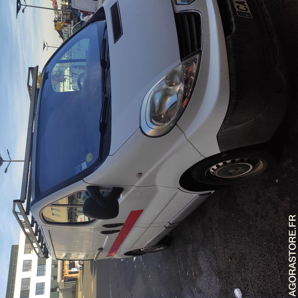 RENAULT - TRAFIC - 2012 / 213372 KMS (CA-930-LH) - Цельнометаллический фургон: фото 3 RENAULT - TRAFIC - 2012 / 213372 KMS (CA-930-LH) - Цельнометаллический фургон: фото 3