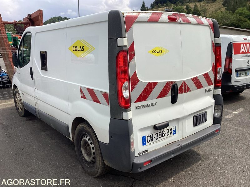 RENAULT Trafic VU 4p Fourgon FG GD CON - 2013 - 272011 KM - P1510094 - Цельнометаллический фургон: фото 3 RENAULT Trafic VU 4p Fourgon FG GD CON - 2013 - 272011 KM - P1510094 - Цельнометаллический фургон: фото 3