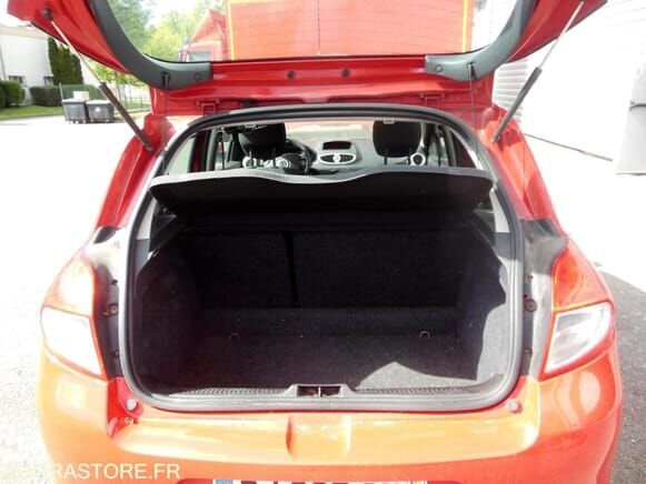 Хэтчбек Renault CLIO: фото 9 Хэтчбек Renault CLIO: фото 9