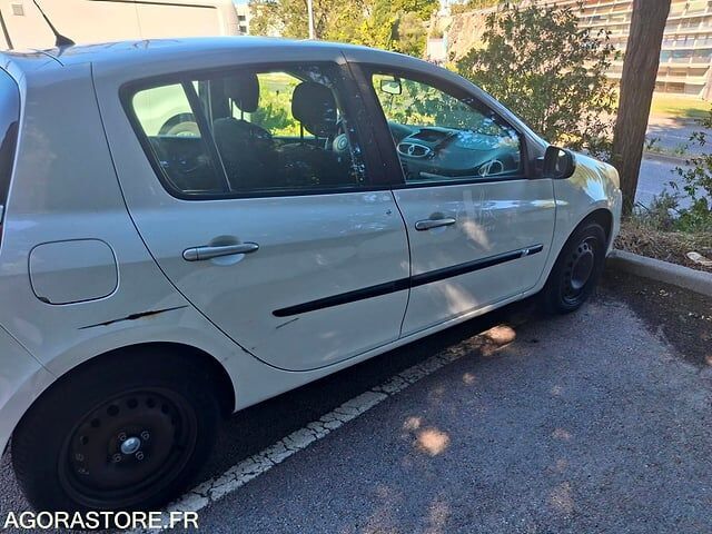 Renault CLIO - Хэтчбек: фото 1 Renault CLIO - Хэтчбек: фото 1