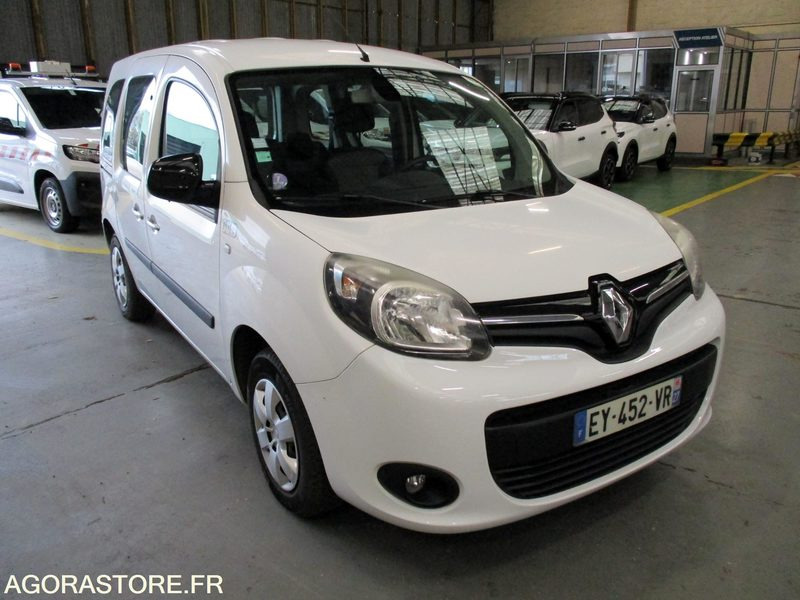 Renault Kangoo 5 places - 2018 - 89960 kms - Легковой автомобиль: фото 1 Renault Kangoo 5 places - 2018 - 89960 kms - Легковой автомобиль: фото 1