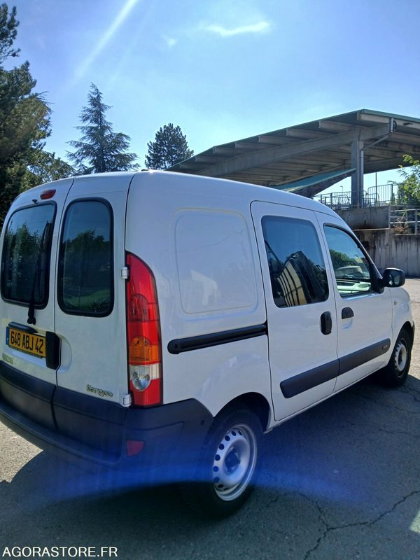 Renault Kangoo 648 ABJ 42 - Легковой фургон: фото 5 Renault Kangoo 648 ABJ 42 - Легковой фургон: фото 5
