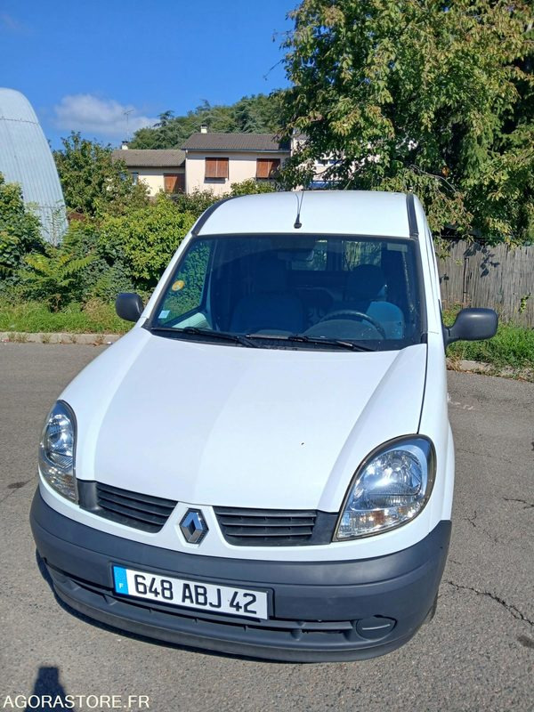 Renault Kangoo 648 ABJ 42 - Легковой фургон: фото 2 Renault Kangoo 648 ABJ 42 - Легковой фургон: фото 2