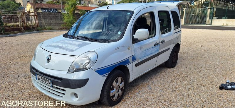 Renault Kangoo (Ancien véhicule de la Police Municipale) - Легковой автомобиль: фото 2 Renault Kangoo (Ancien véhicule de la Police Municipale) - Легковой автомобиль: фото 2