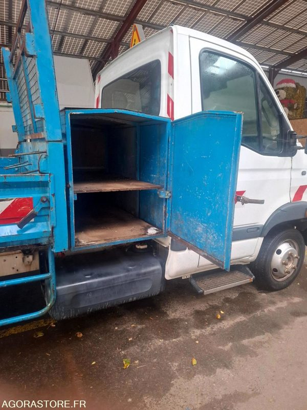 Renault Mascott benne roues jumelées 183615kms 2000 - Малотоннажный самосвал: фото 5 Renault Mascott benne roues jumelées 183615kms 2000 - Малотоннажный самосвал: фото 5