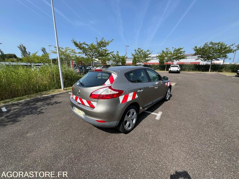 Renault Megane - 2011 - 223 032 km - Легковой автомобиль: фото 4 Renault Megane - 2011 - 223 032 km - Легковой автомобиль: фото 4