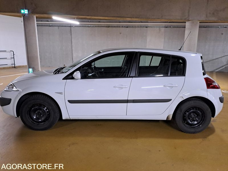 Renault Megane VERS.II 1.5 DCI 85 5P - Легковой автомобиль: фото 3 Renault Megane VERS.II 1.5 DCI 85 5P - Легковой автомобиль: фото 3