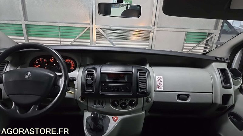 Renault Trafic - 2004 - 257907kms - 1707-XB-22 - Микроавтобус, Пассажирский фургон: фото 5 Renault Trafic - 2004 - 257907kms - 1707-XB-22 - Микроавтобус, Пассажирский фургон: фото 5