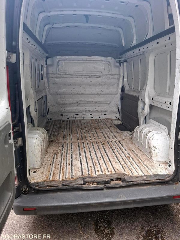 Renault Trafic 2012 - 30140 KMS vente professionnel et particulier - Цельнометаллический фургон: фото 4 Renault Trafic 2012 - 30140 KMS vente professionnel et particulier - Цельнометаллический фургон: фото 4