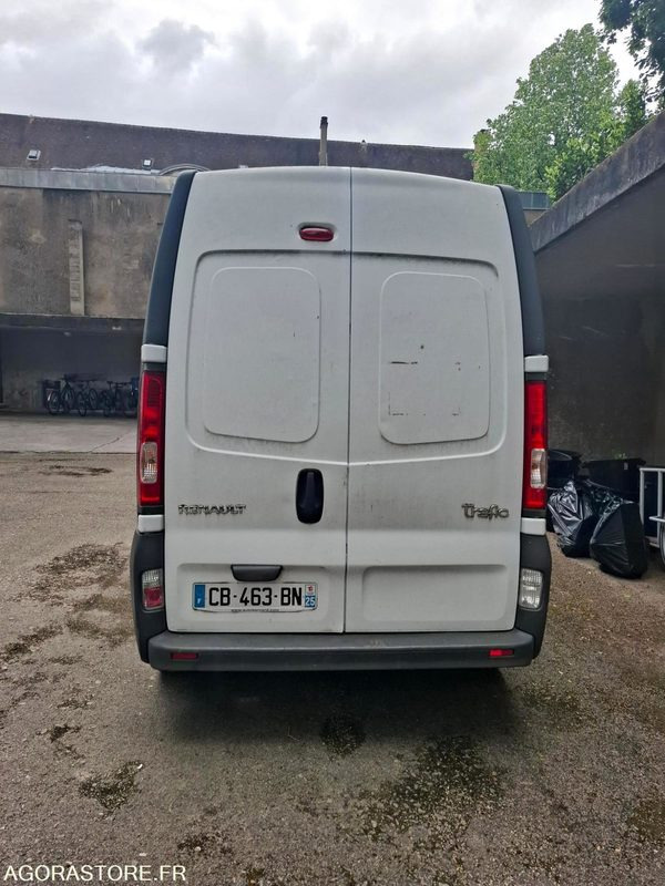 Renault Trafic 2012 - 30140 KMS vente professionnel et particulier - Цельнометаллический фургон: фото 2 Renault Trafic 2012 - 30140 KMS vente professionnel et particulier - Цельнометаллический фургон: фото 2