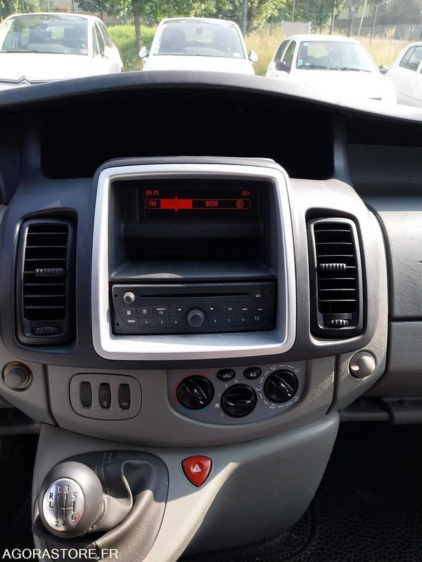 Renault Trafic 9 places DA-953-LM de 2013 avec 135 698 kms - Микроавтобус, Пассажирский фургон: фото 4 Renault Trafic 9 places DA-953-LM de 2013 avec 135 698 kms - Микроавтобус, Пассажирский фургон: фото 4