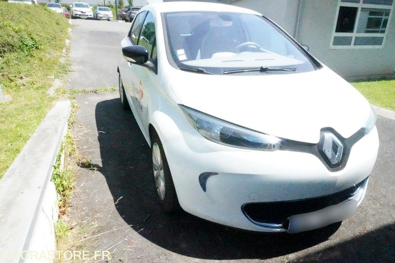 Renault ZOE ZEN 27765 kms 2014 - Легковой автомобиль: фото 2 Renault ZOE ZEN 27765 kms 2014 - Легковой автомобиль: фото 2