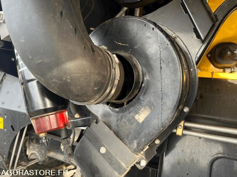 Сельскохозяйственная техника MOISSONNEUSE BATTEUSE NEW HOLLAND CR 9.80 - 2019 / 2523 HEURES: фото 22 Сельскохозяйственная техника MOISSONNEUSE BATTEUSE NEW HOLLAND CR 9.80 - 2019 / 2523 HEURES: фото 22