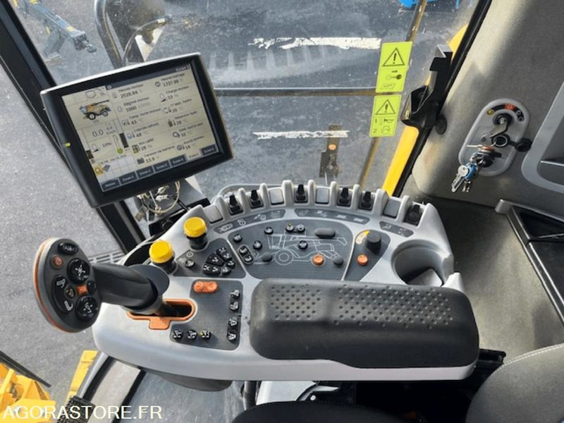 Сельскохозяйственная техника MOISSONNEUSE BATTEUSE NEW HOLLAND CR 9.80 - 2019 / 2523 HEURES: фото 25 Сельскохозяйственная техника MOISSONNEUSE BATTEUSE NEW HOLLAND CR 9.80 - 2019 / 2523 HEURES: фото 25