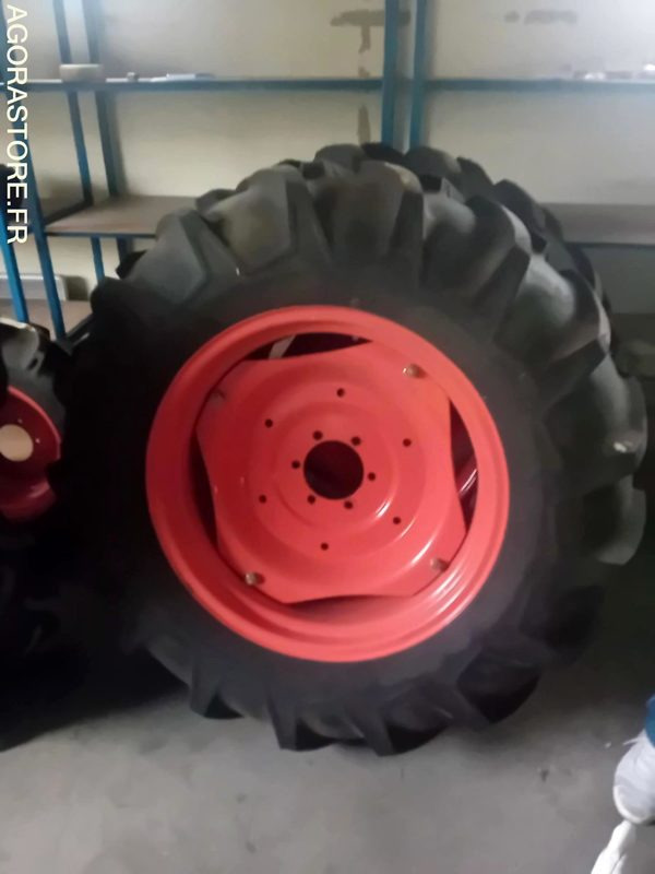 PNEUMATIQUE MONTE SUR JANTE TRACTEUR KUBOTA - Сельскохозяйственная техника: фото 1 PNEUMATIQUE MONTE SUR JANTE TRACTEUR KUBOTA - Сельскохозяйственная техника: фото 1