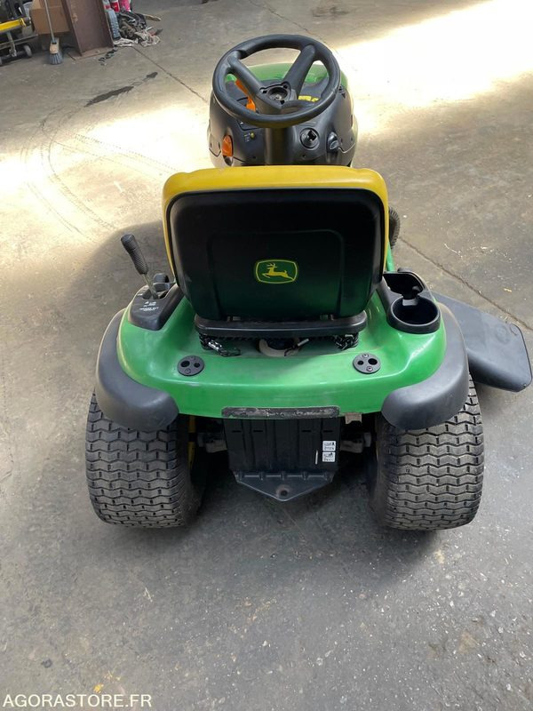 TONDEUSE AUTOPORTEE JOHN DEERE LA155 ESSENCE (PRIX AFFICHE HT - TVA 20%) - Газонокосилка: фото 3 TONDEUSE AUTOPORTEE JOHN DEERE LA155 ESSENCE (PRIX AFFICHE HT - TVA 20%) - Газонокосилка: фото 3