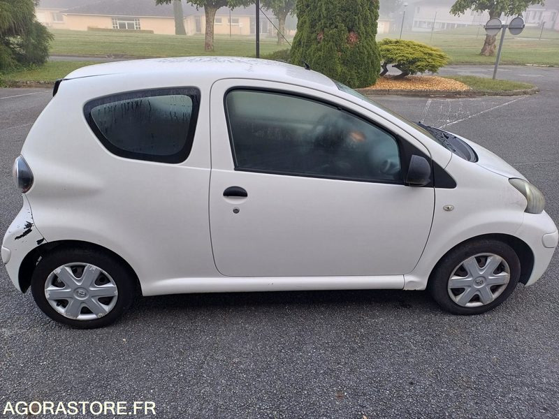 TOYOTA AYGO - Легковой автомобиль: фото 2 TOYOTA AYGO - Легковой автомобиль: фото 2