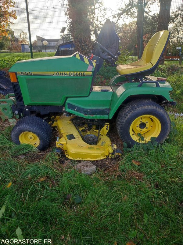 TRACTEUR TONDEUSE JOHN DEERE 455 - Газонокосилка: фото 1 TRACTEUR TONDEUSE JOHN DEERE 455 - Газонокосилка: фото 1