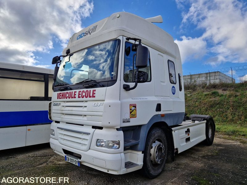 DAF CF 85.360 - 2012 - 241565 Kms - CB337EY - Тягач: фото 1 DAF CF 85.360 - 2012 - 241565 Kms - CB337EY - Тягач: фото 1