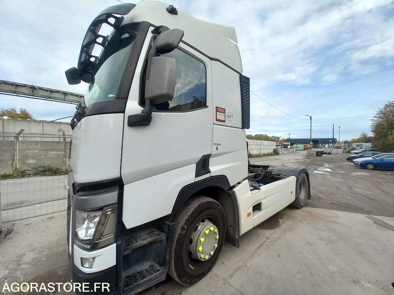 TRR RENAULT 19T - DN395ZD - Тягач: фото 1 TRR RENAULT 19T - DN395ZD - Тягач: фото 1
