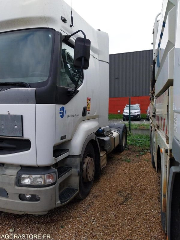 Tracteur RENAULT 420 ADR avec pompe 2002 (544000Km) Roulant EXPORT UNIQUEMENT - Тягач: фото 2 Tracteur RENAULT 420 ADR avec pompe 2002 (544000Km) Roulant EXPORT UNIQUEMENT - Тягач: фото 2