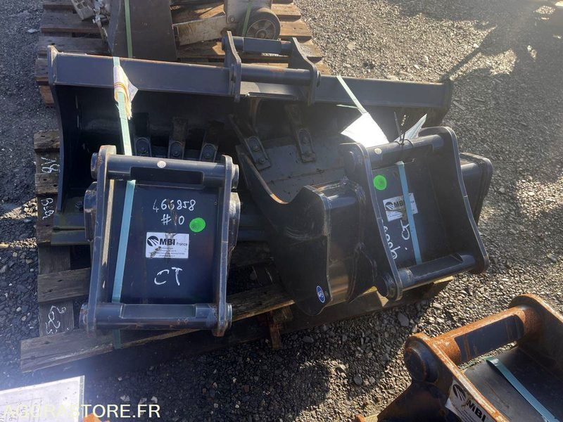Lot de 3 godets NEUF CR40 300 450 et 1200mm - Запчасти для Строительной техники: фото 4 Lot de 3 godets NEUF CR40 300 450 et 1200mm - Запчасти для Строительной техники: фото 4