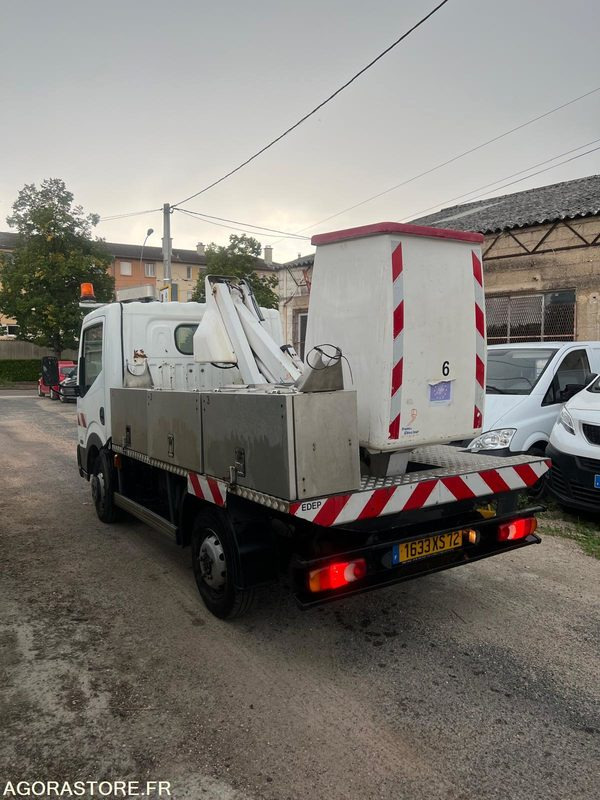 Nissan cabstar 2.5 dci nacelle 7m 129353km - Легковой фургон: фото 3 Nissan cabstar 2.5 dci nacelle 7m 129353km - Легковой фургон: фото 3