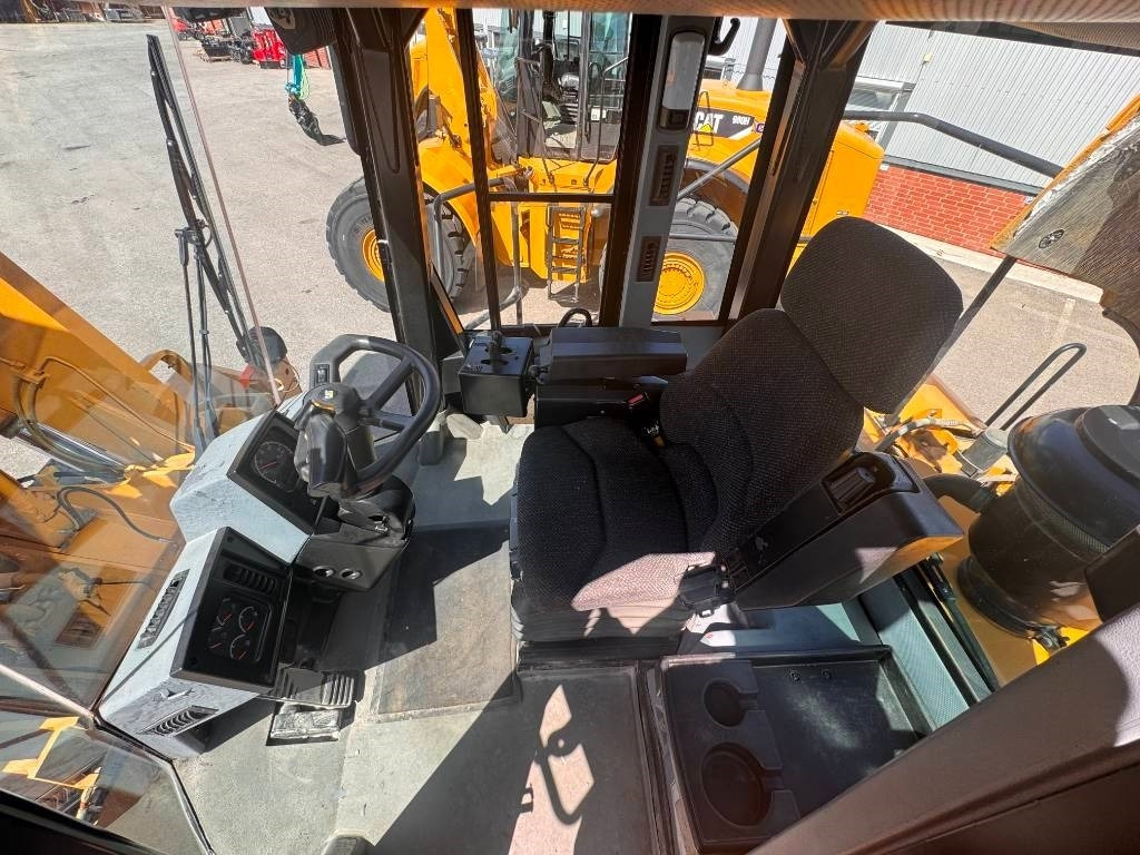 CAT 980 G - Колёсный погрузчик: фото 3 CAT 980 G - Колёсный погрузчик: фото 3