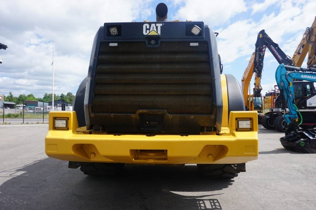 CAT 980M - Колёсный погрузчик: фото 3 CAT 980M - Колёсный погрузчик: фото 3